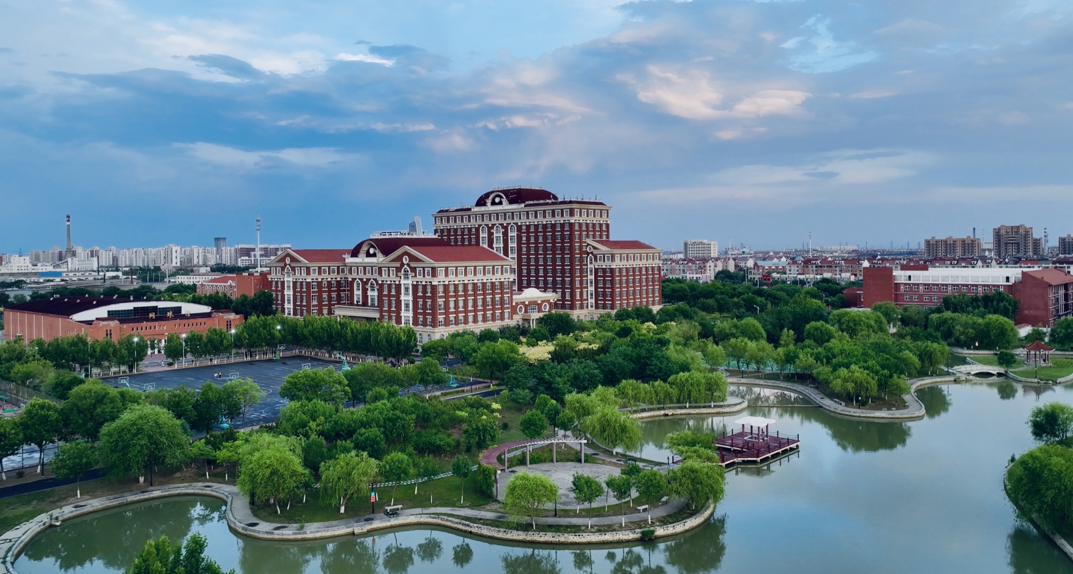 Tianjin Foreign Studies University — Tianjin